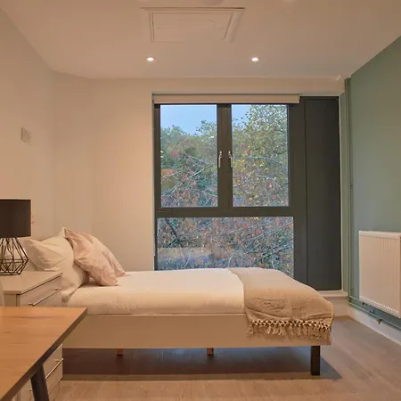 7 Redcross Street بريستول