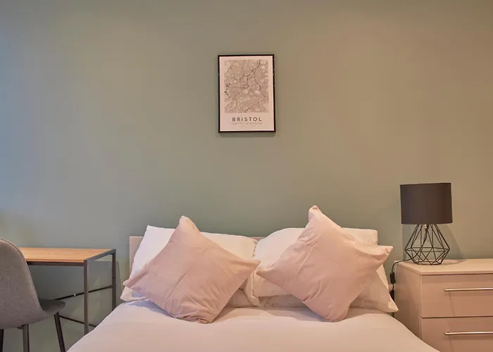 7 Redcross Street Apartment