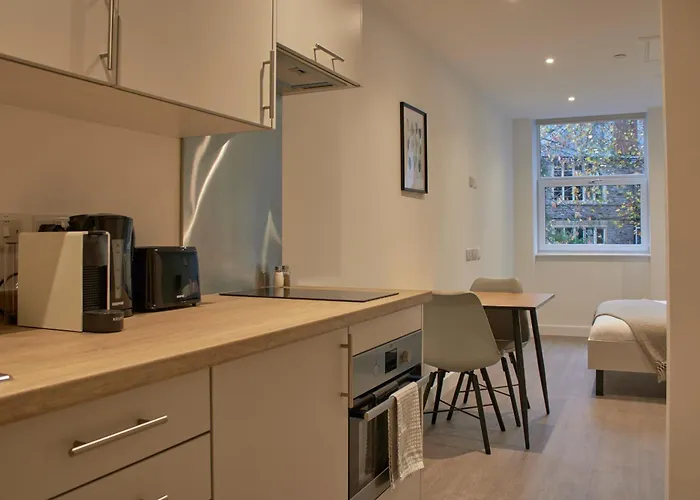 7 Redcross Street Apartment *